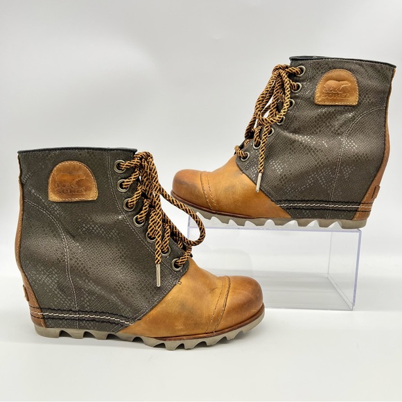 Sorel 1964 Tan Leather and Gray Snake Print Lace Up Hidden Wedge Boots-Lug Sole - Picture 1 of 13